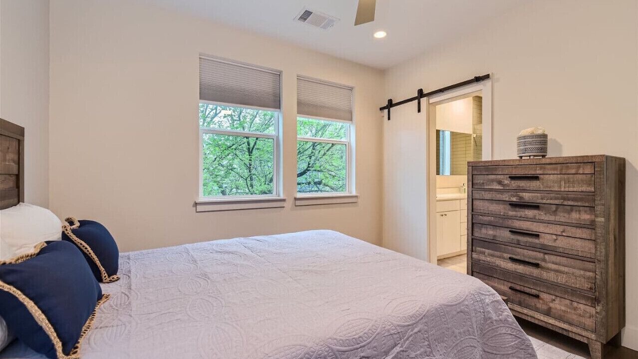 Photo of Bedroom in MLK