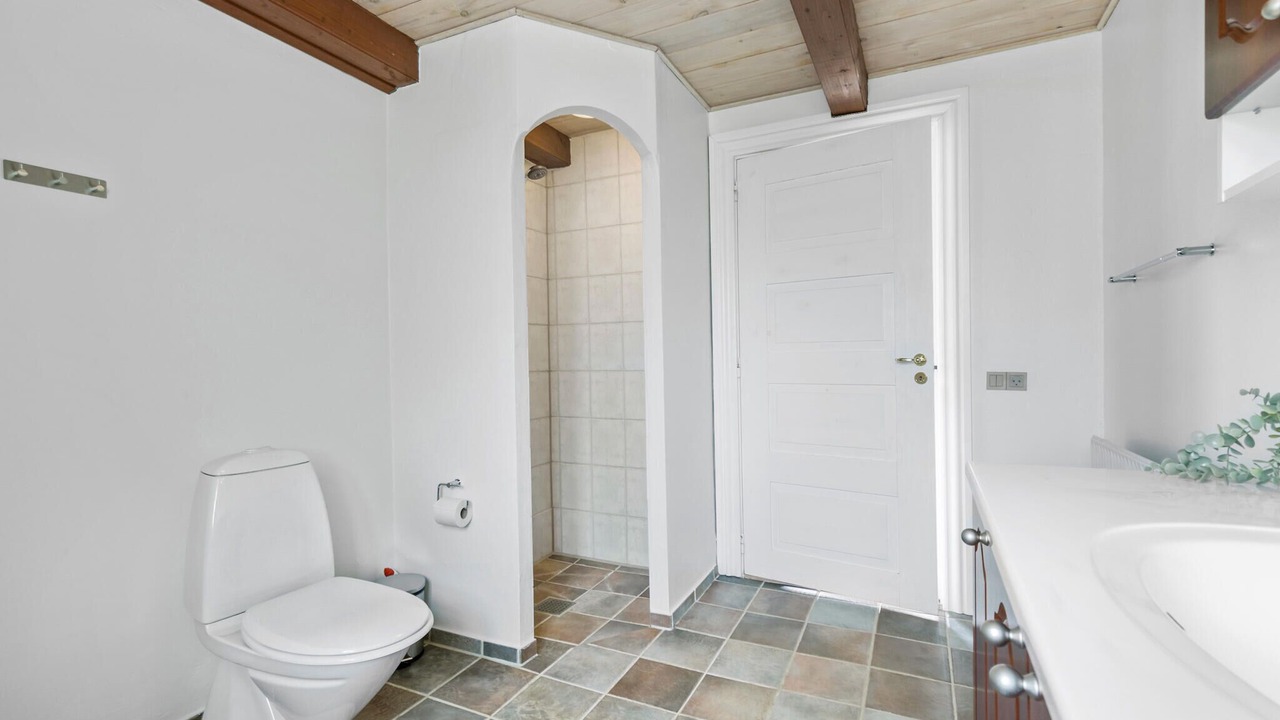 Photo of Bathroom in Kolind