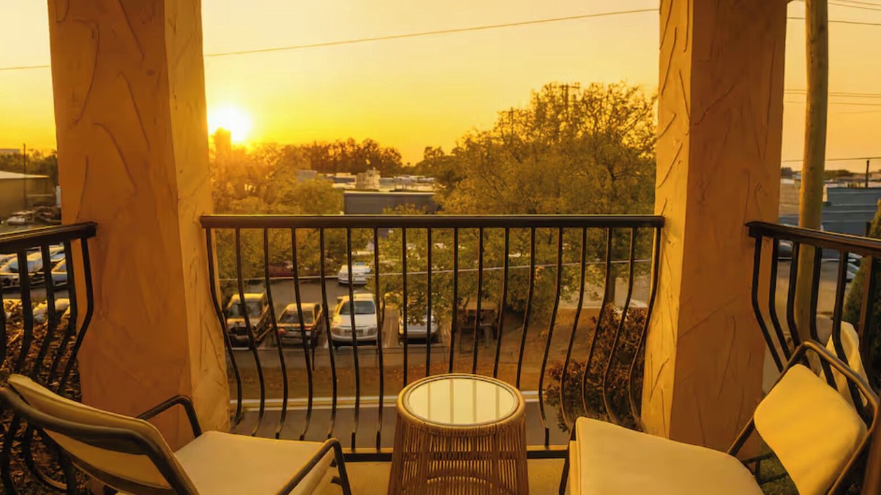 Photo of Outdoor in Knox - Henderson