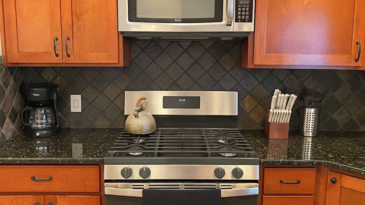 Photo of Kitchen in Knox - Henderson
