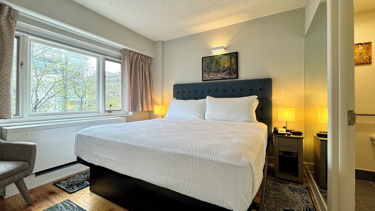 Photo of Bedroom in Evanston