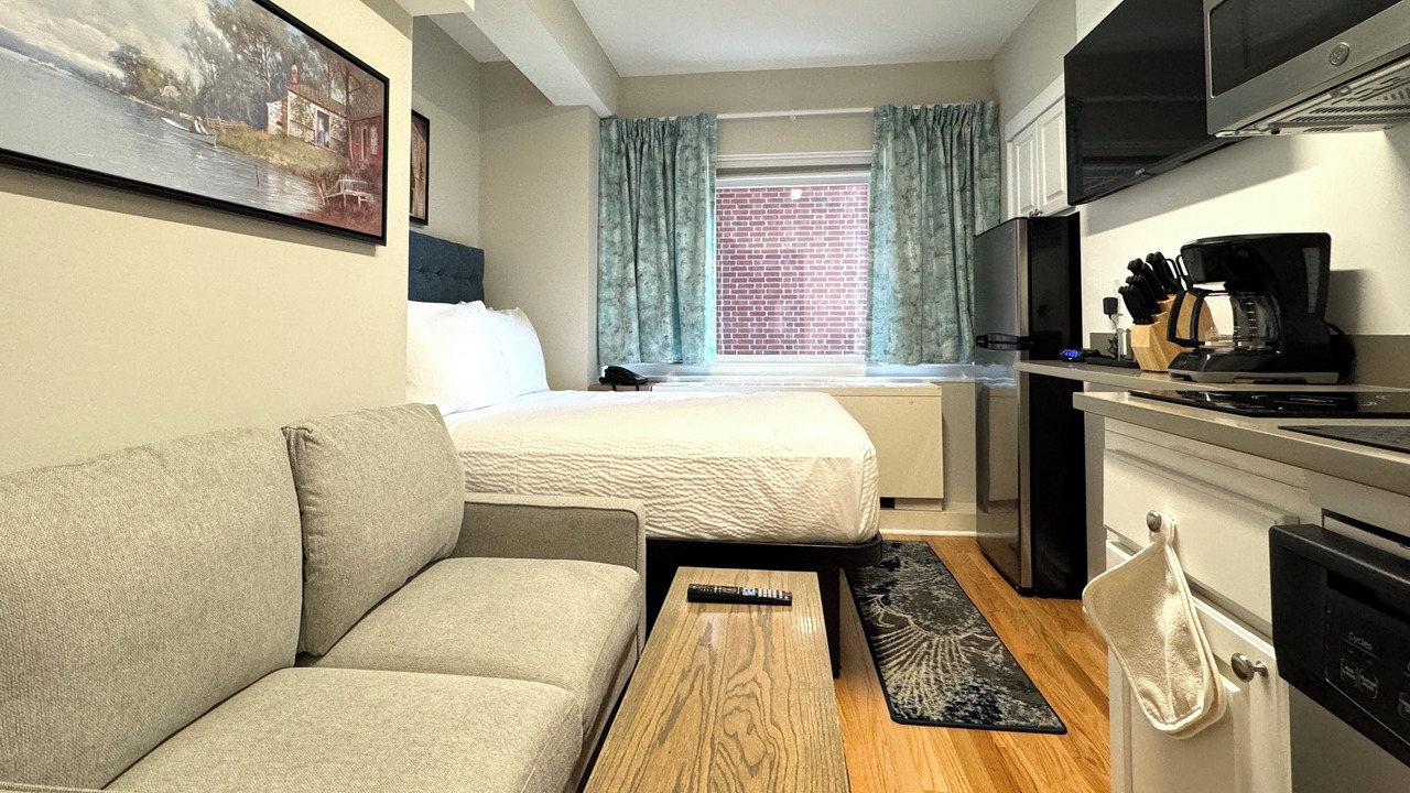 Photo of Bedroom in Evanston