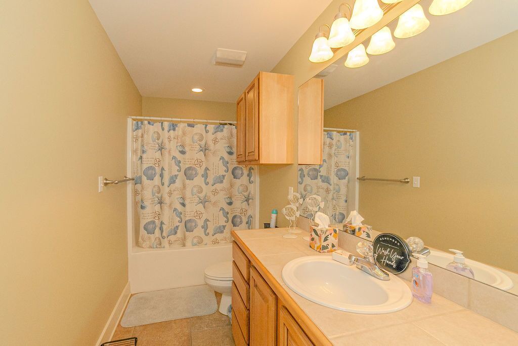 Photo of Bathroom in Shoreline Park