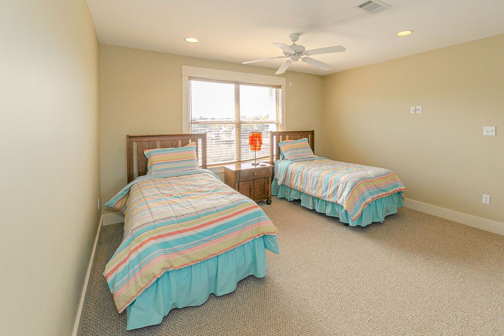 Photo of Bedroom in Shoreline Park