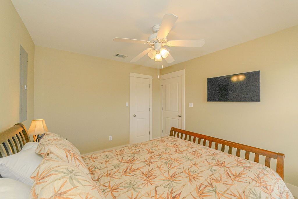 Photo of Bedroom in Shoreline Park