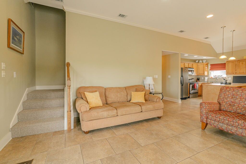 Photo of Livingroom in Shoreline Park