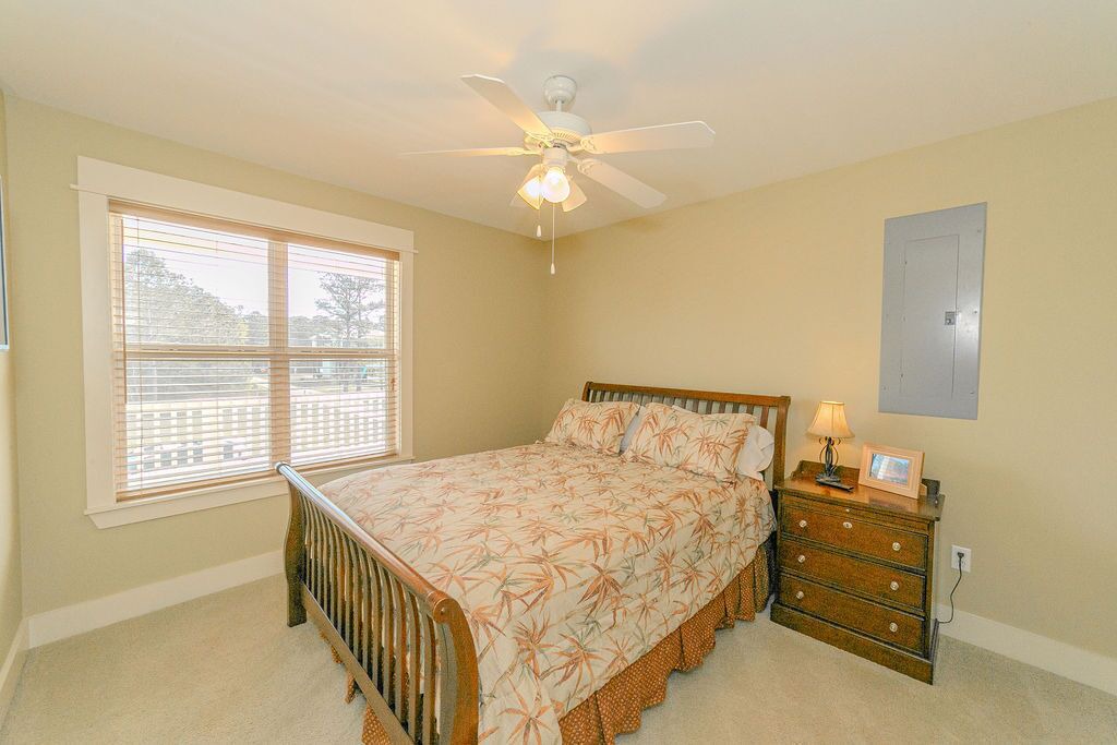 Photo of Bedroom in Shoreline Park