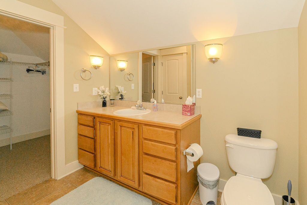 Photo of Bathroom in Shoreline Park