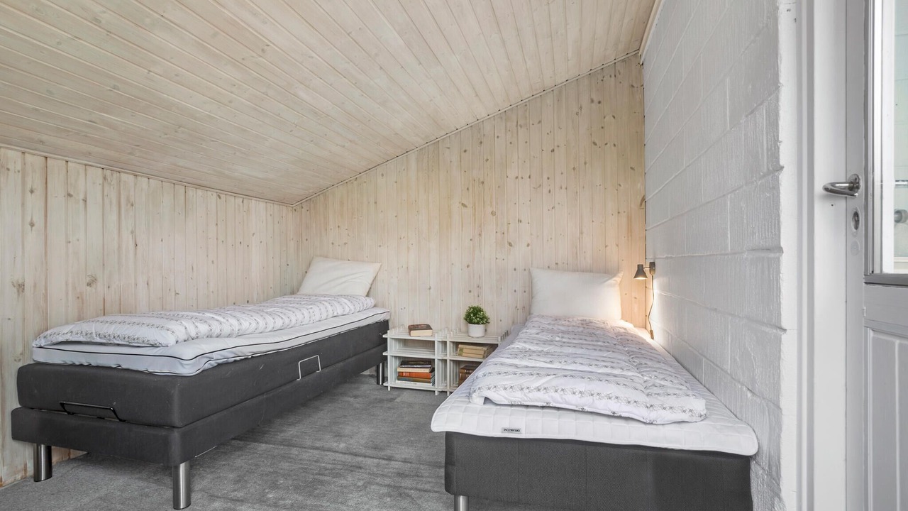 Photo of Others in Frolunde