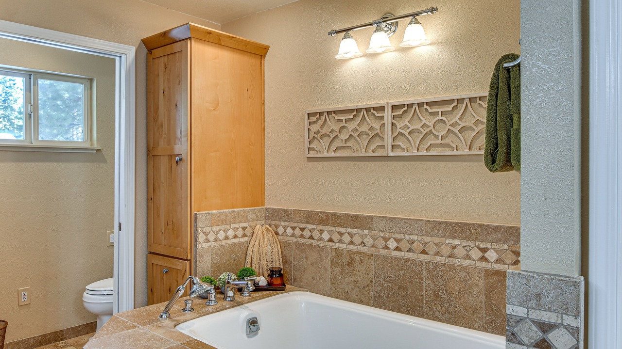 Photo of Bathroom in Lower Kingsbury