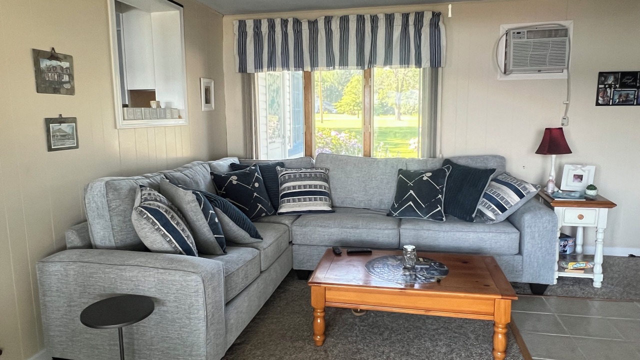 Photo of Livingroom in Wolcott