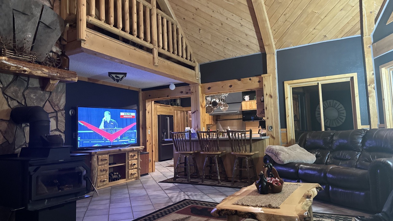 Photo of Livingroom in Cooke City-Silver Gate