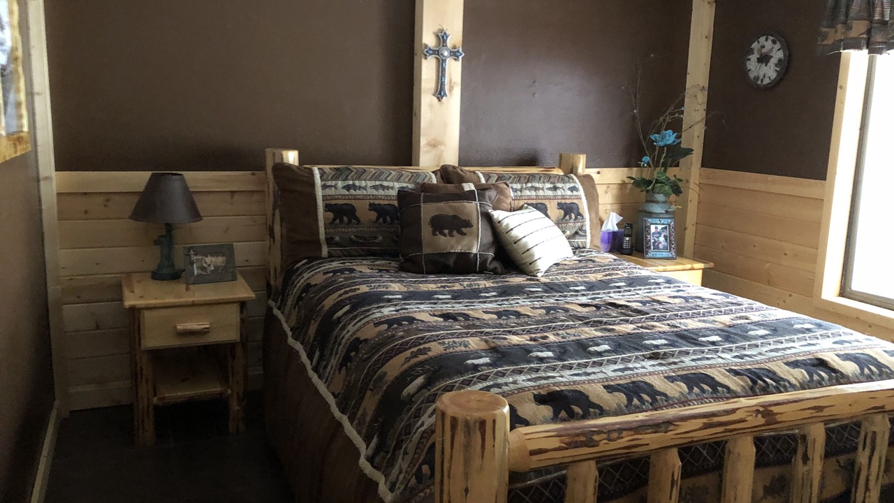 Photo of Bedroom in Cooke City-Silver Gate