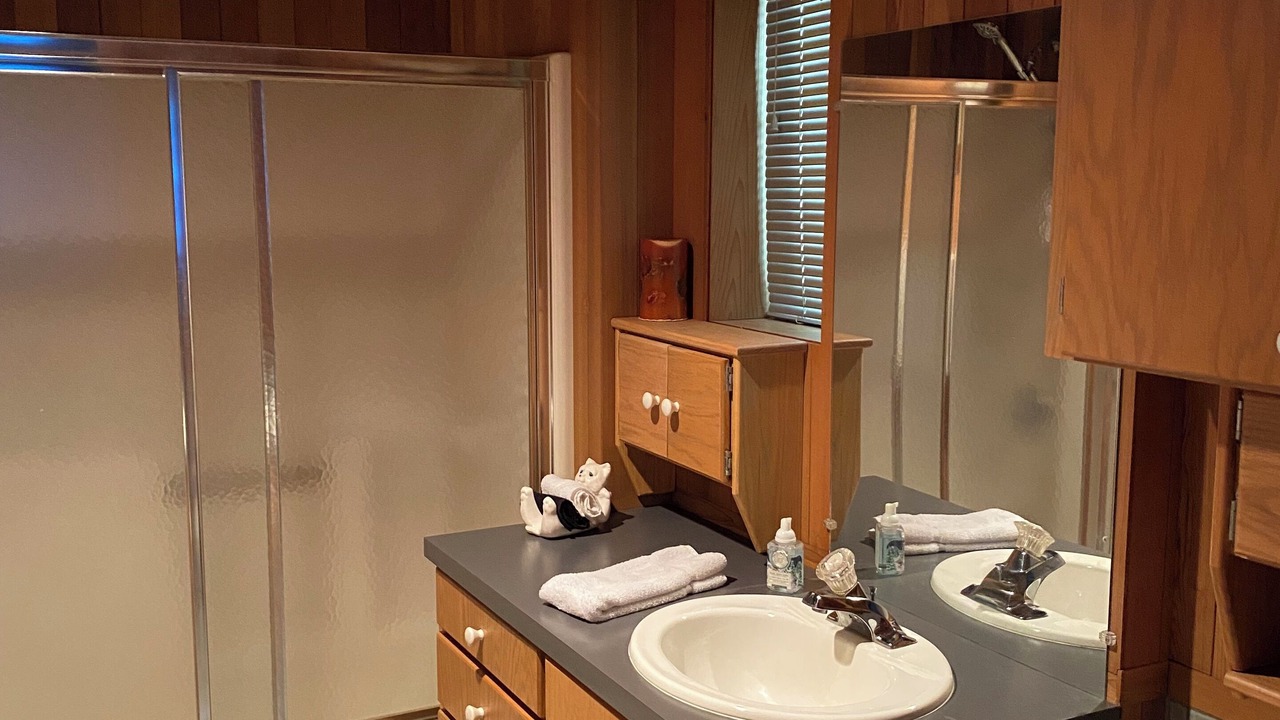 Photo of Bathroom in Bemidji