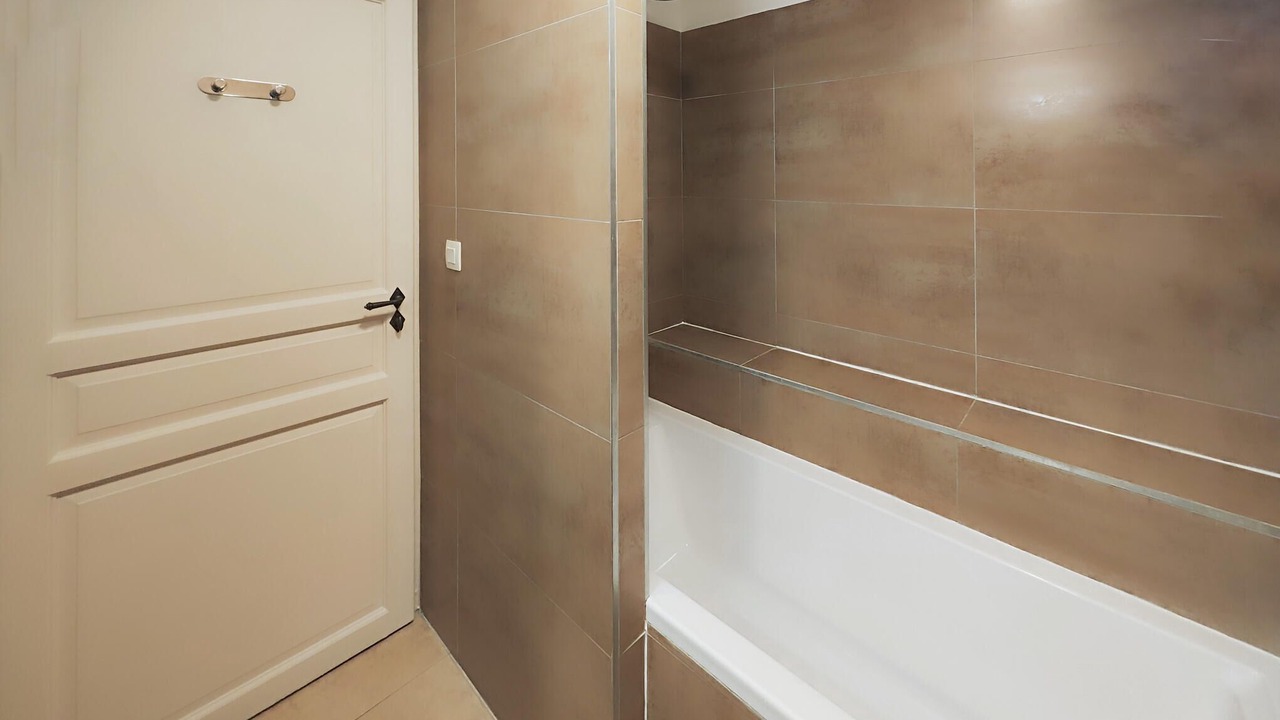 Photo of Bathroom in Saint-Laurent-de-la-Cabrerisse