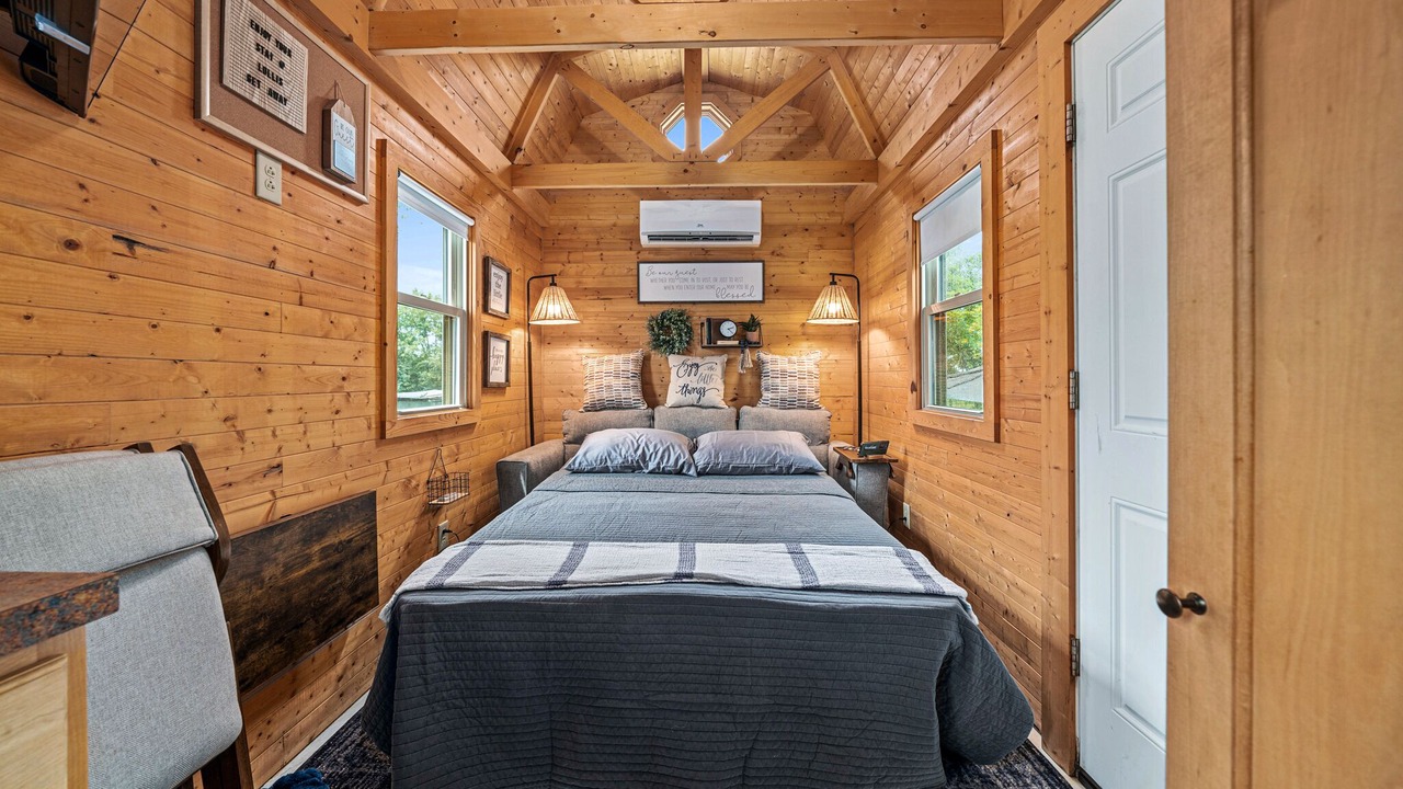 Photo of Bedroom in Cecil