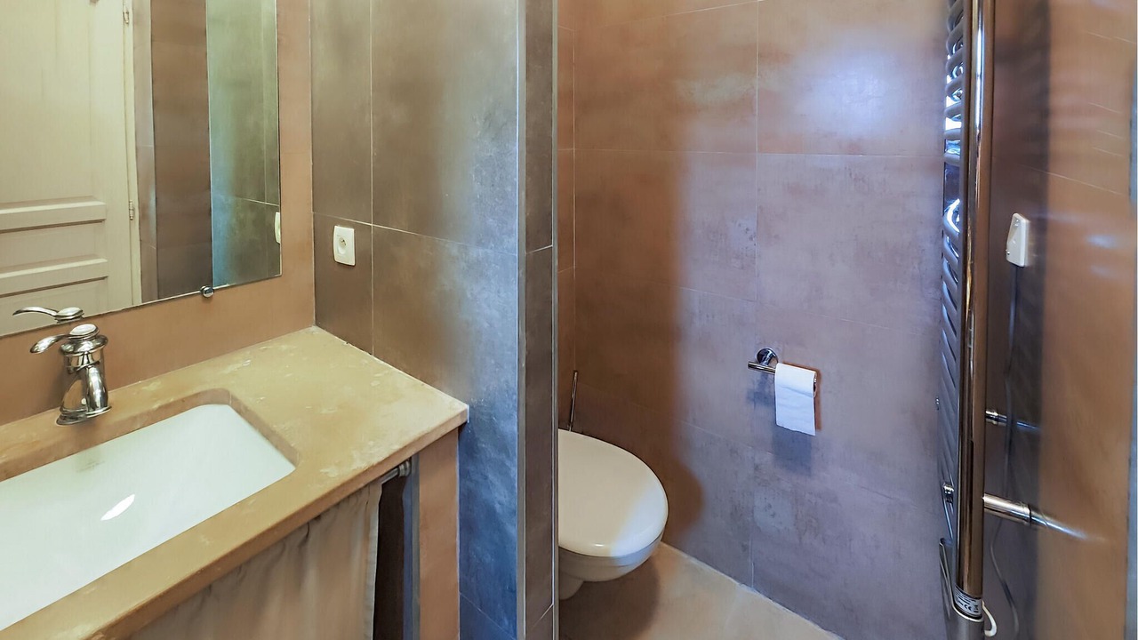 Photo of Bathroom in Saint-Laurent-de-la-Cabrerisse