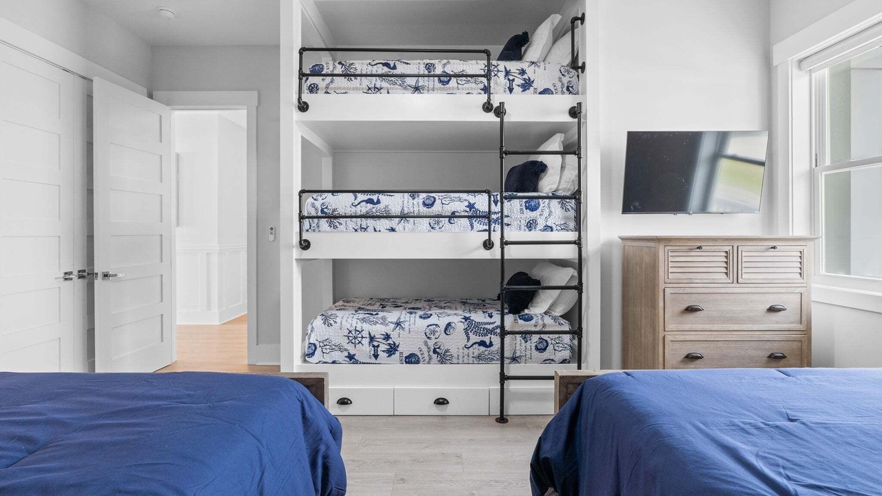 Photo of Bedroom in Ocean Isle Beach