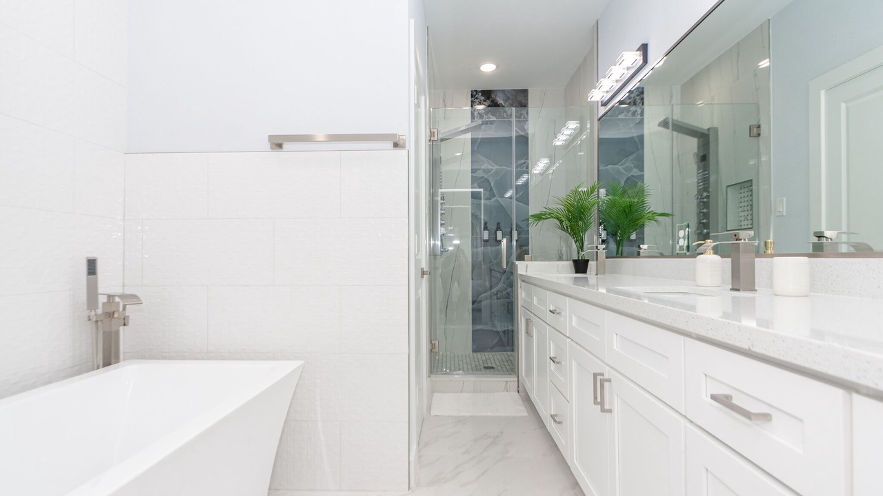 Photo of Bathroom in Garden Oaks