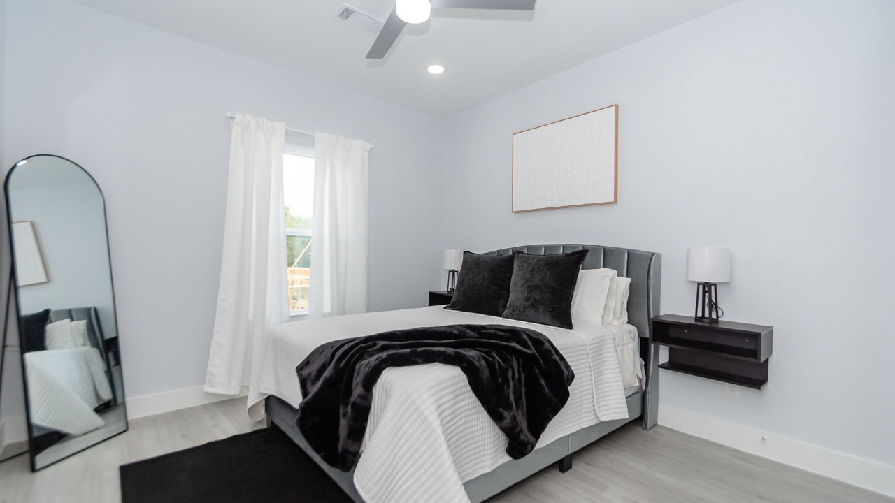 Photo of Bedroom in Garden Oaks