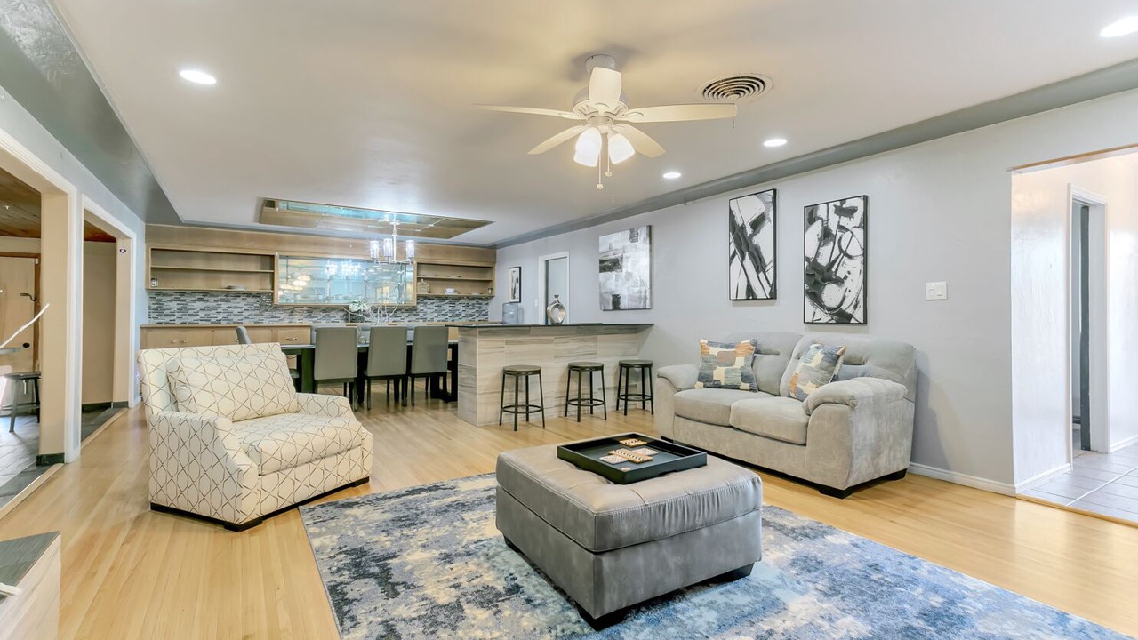 Photo of Livingroom in Albuquerque