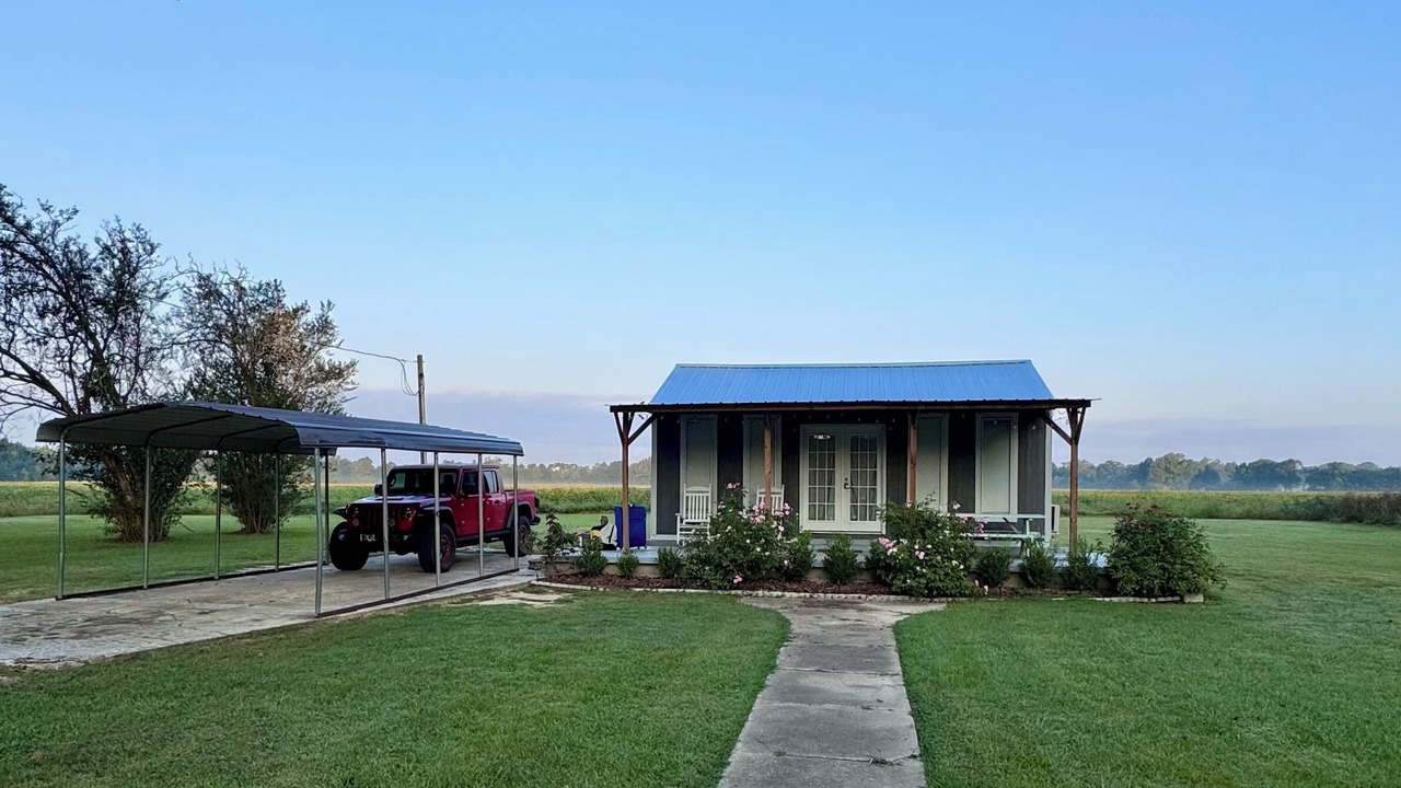 Photo of Outdoor in Crowville