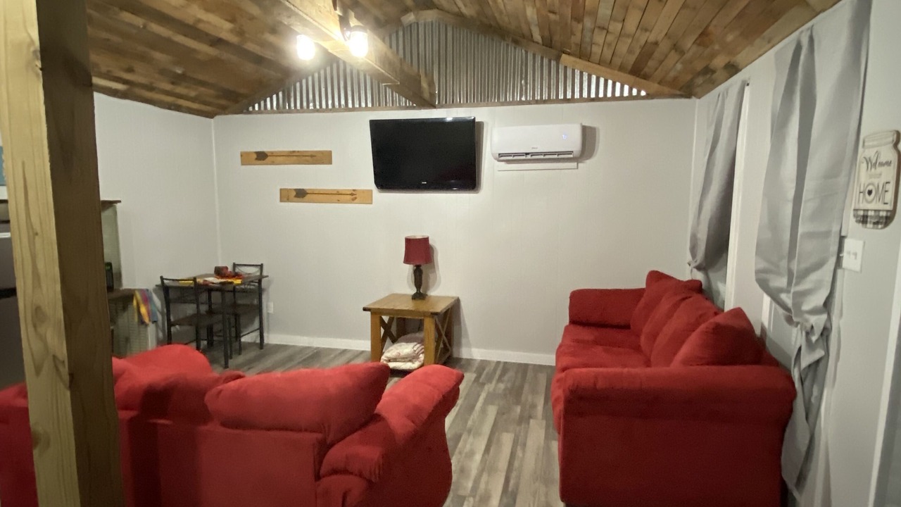 Photo of Livingroom in Crowville