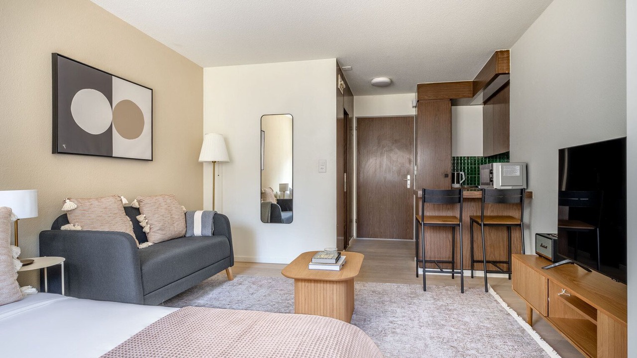 Photo of Bedroom in District 6