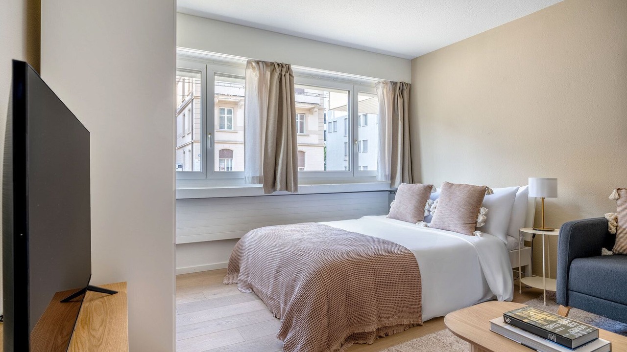 Photo of Bedroom in District 6