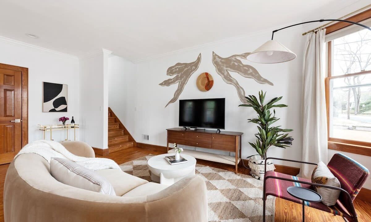 Photo of Livingroom in Candler Park