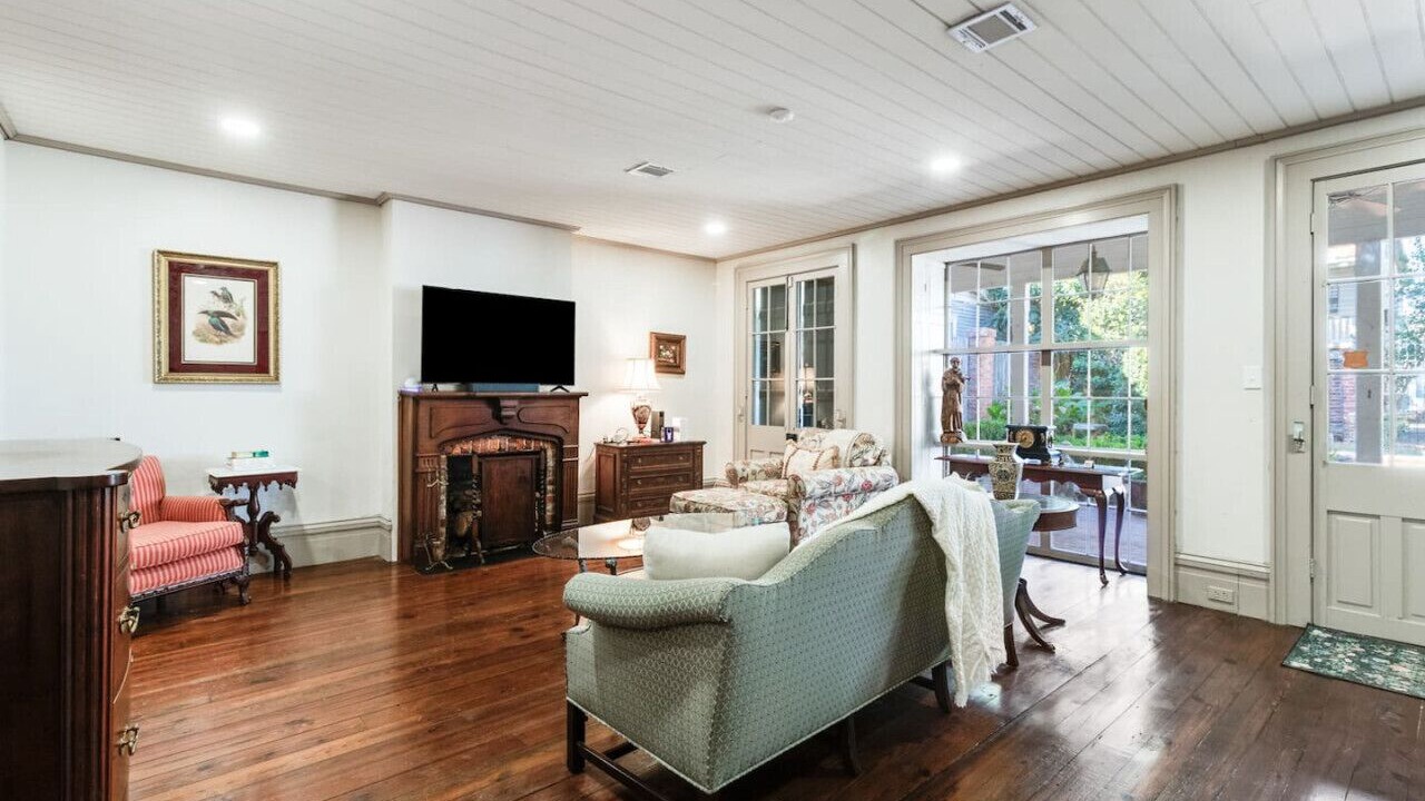 Photo of Livingroom in St. Martinville