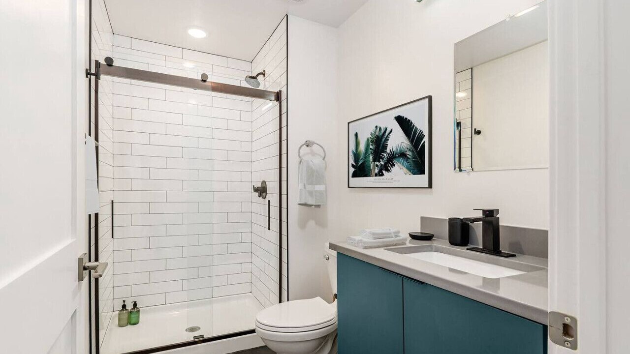 Photo of Bathroom in Downtown Columbus