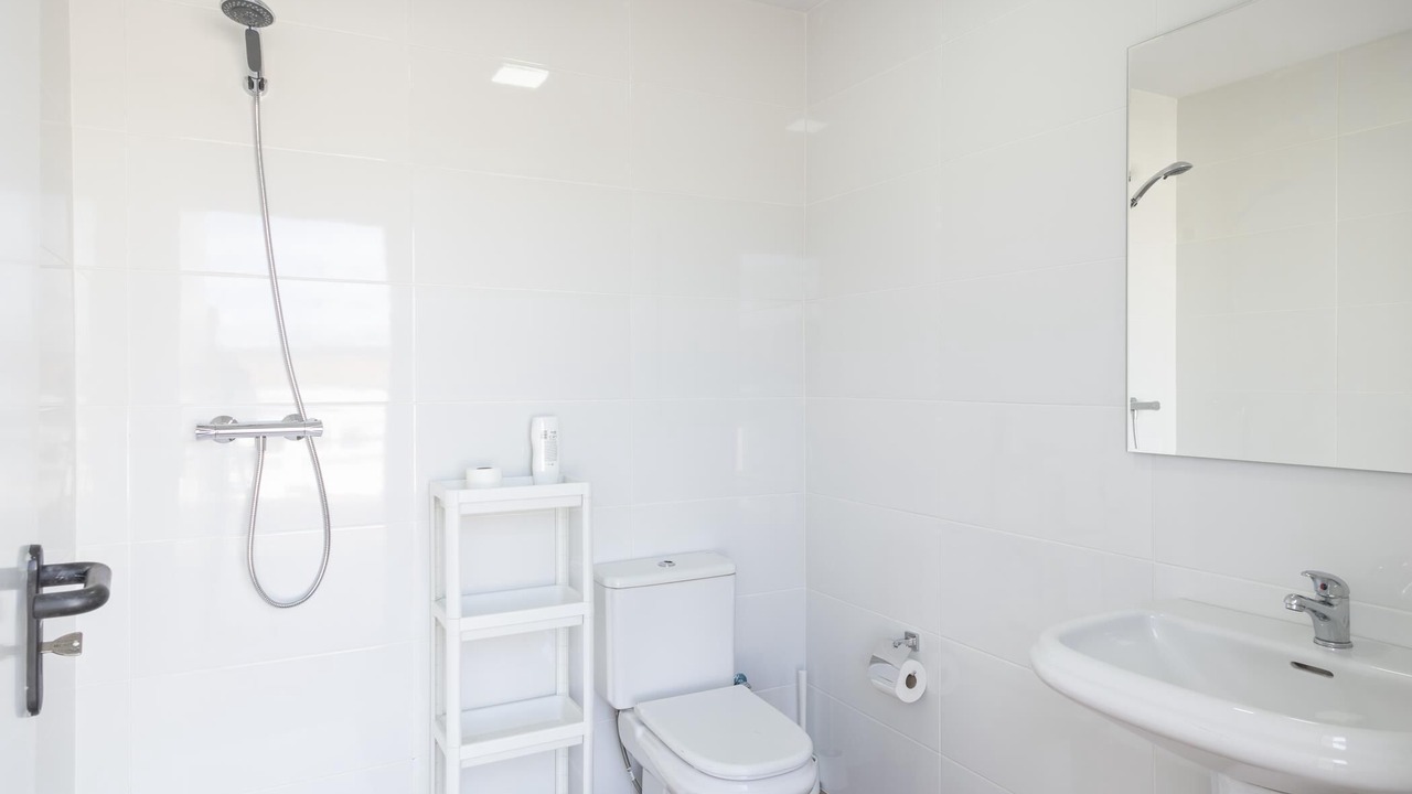 Photo of Bathroom in Pontons