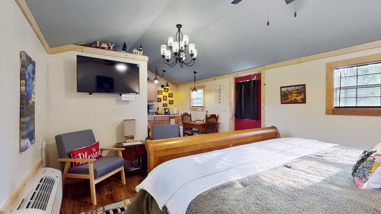 Photo of Bedroom in Ledbetter
