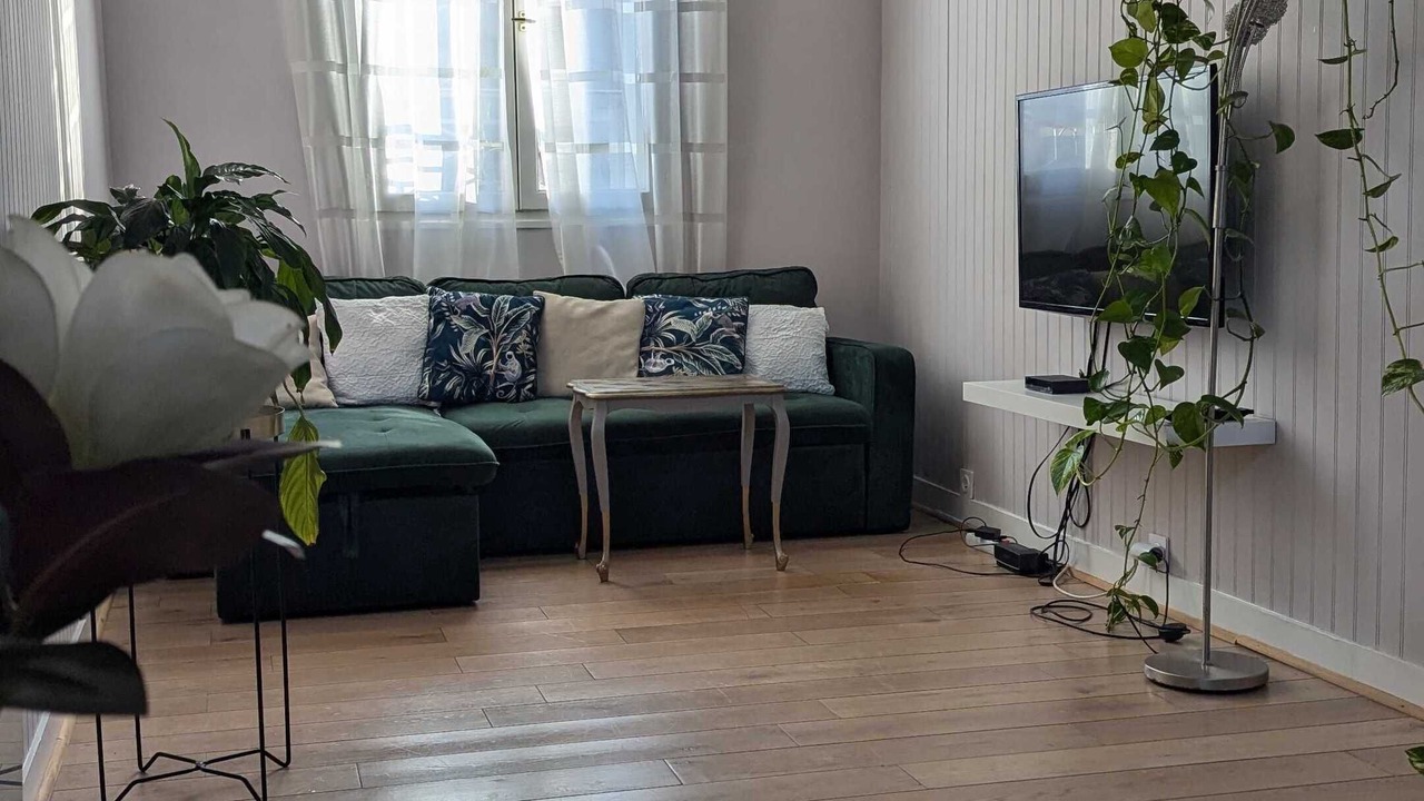 Photo of Livingroom in Plateau - Mont-Valerien