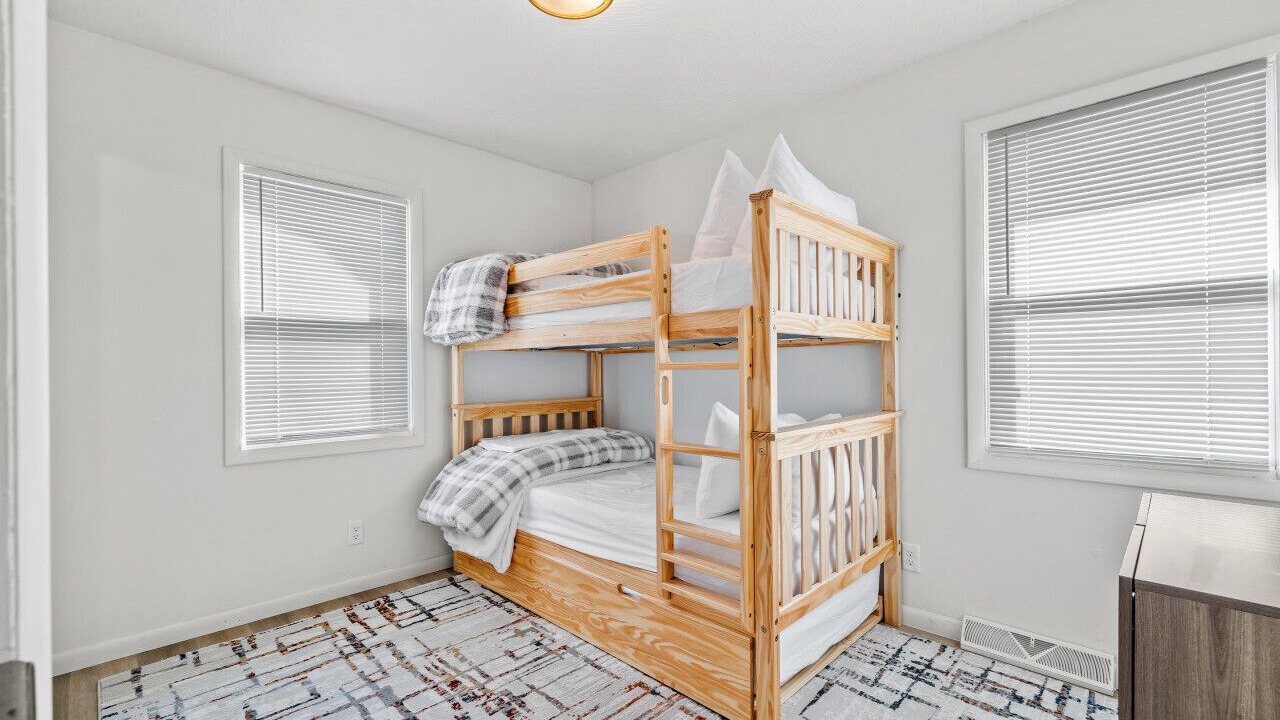 Photo of Bedroom in Ozark