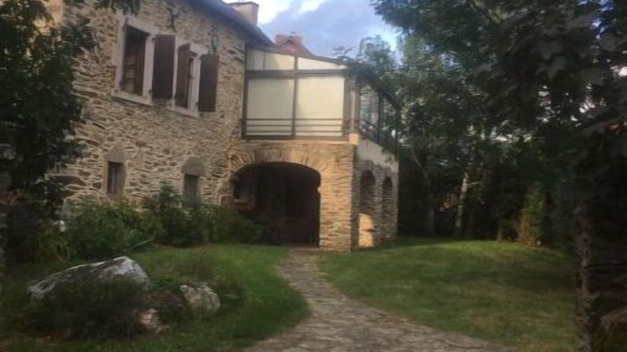 Photo of Outdoor in Quins