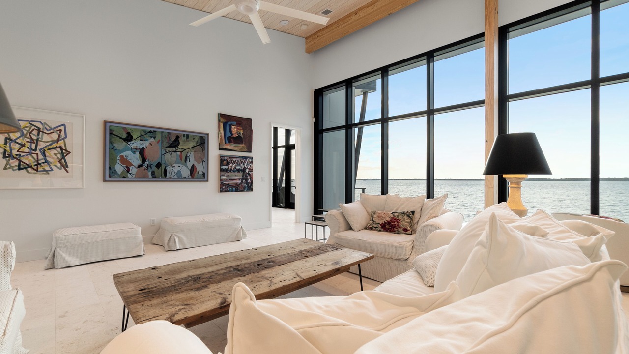 Photo of Livingroom in Pensacola Beach