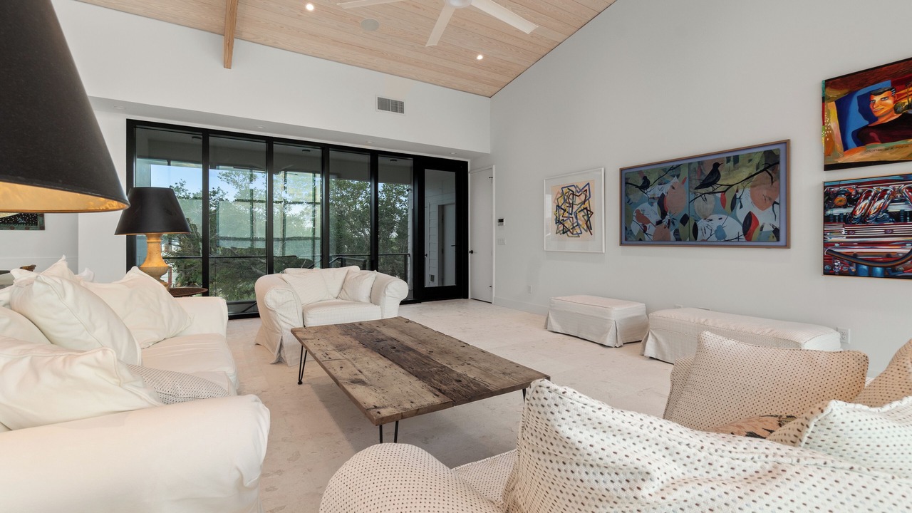 Photo of Livingroom in Pensacola Beach