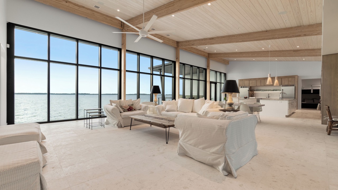 Photo of Livingroom in Pensacola Beach