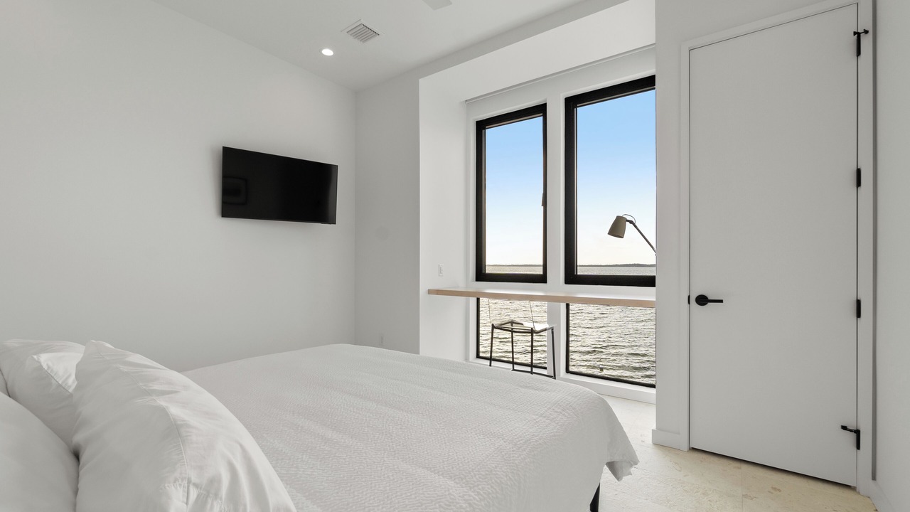 Photo of Bedroom in Pensacola Beach