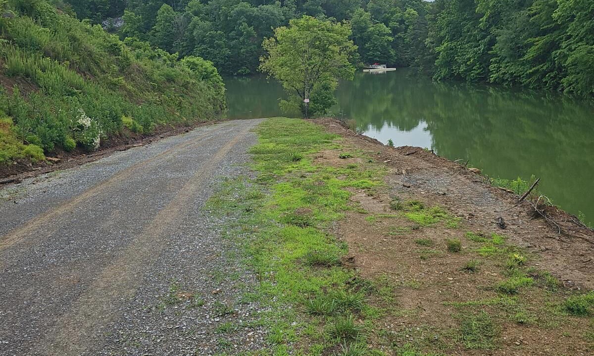Photo of Others in Dandridge