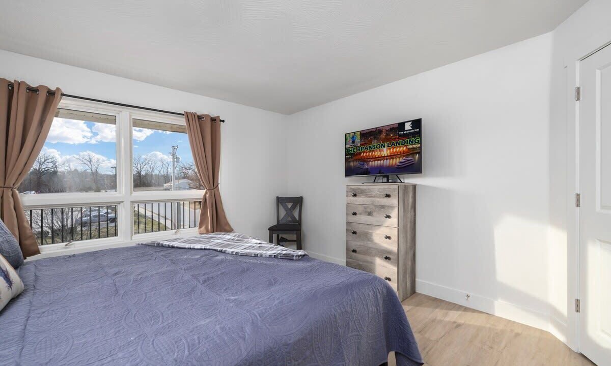Photo of Bedroom in Downtown Branson