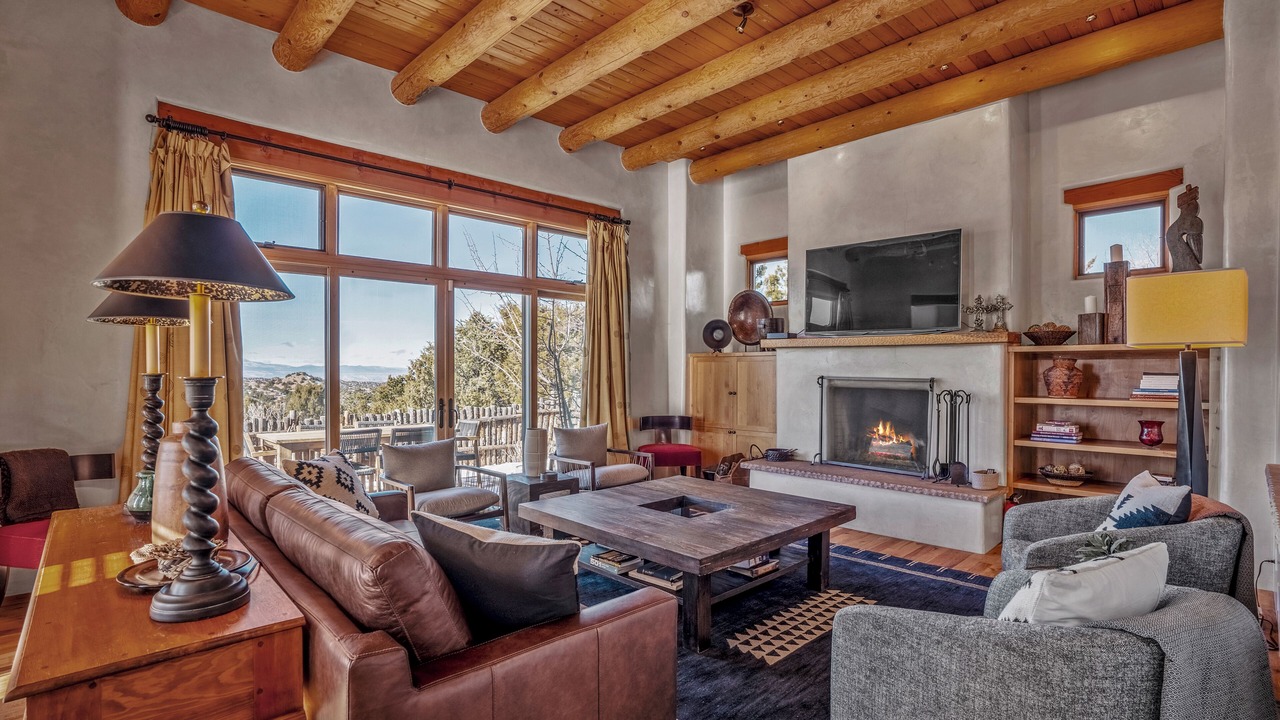 Photo of Livingroom in Tesuque