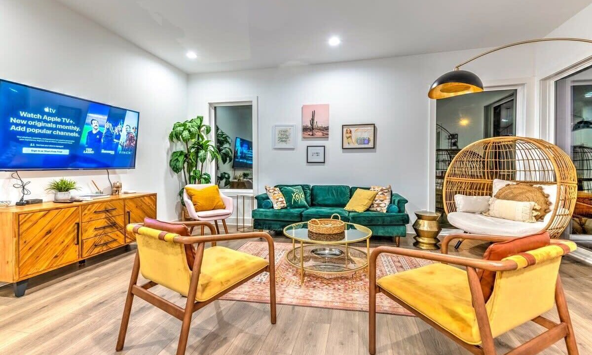 Photo of Livingroom in Berry Hill