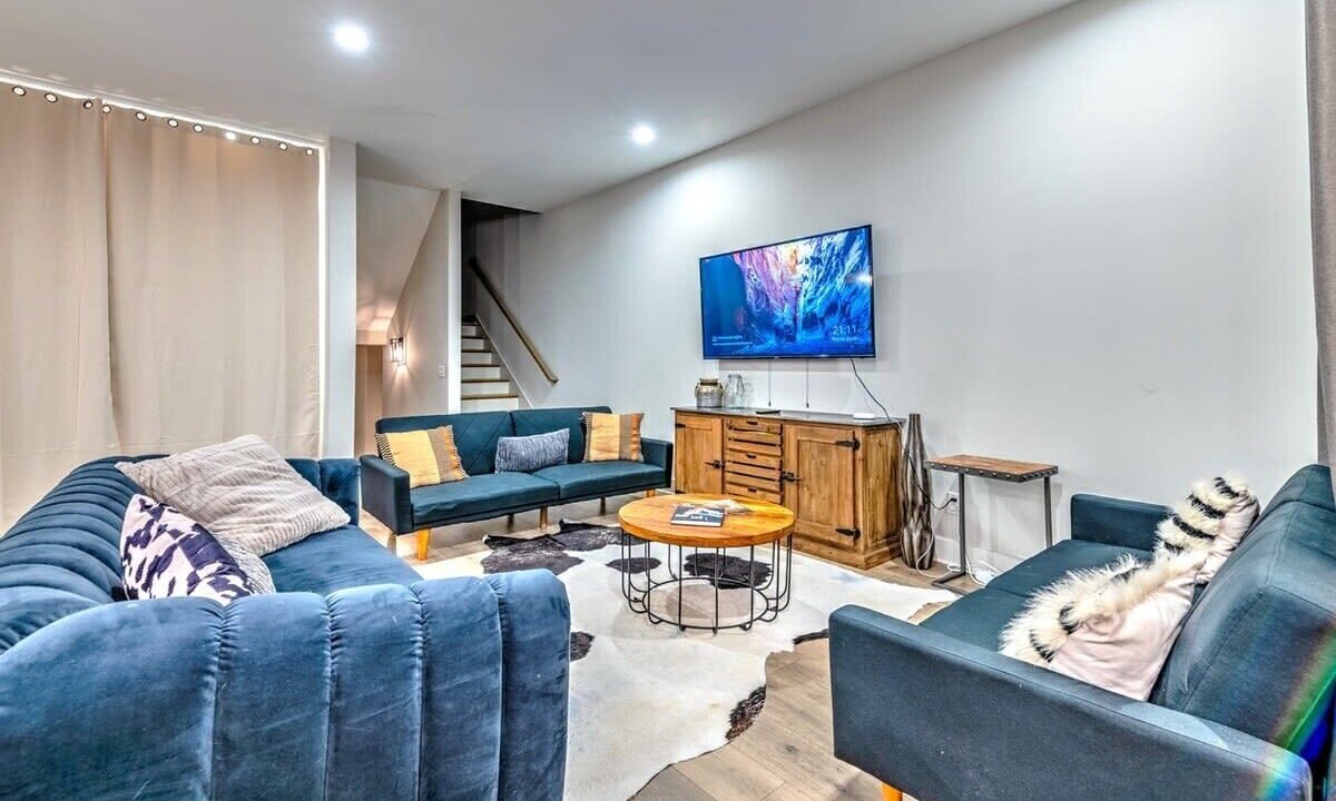Photo of Livingroom in Berry Hill