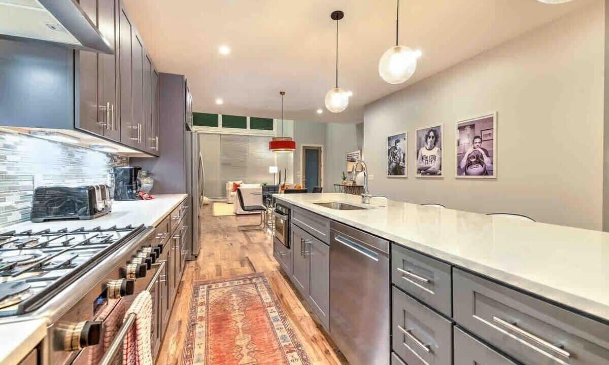 Photo of Kitchen in Eighth Avenue