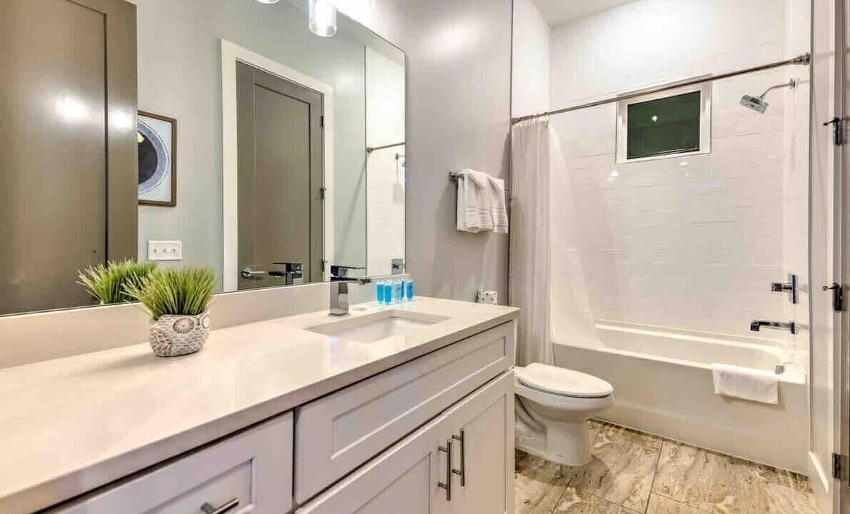 Photo of Bathroom in Eighth Avenue