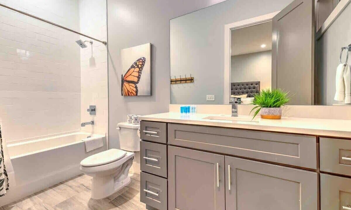 Photo of Bathroom in Eighth Avenue