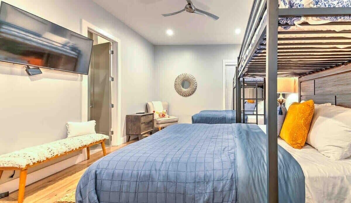 Photo of Bedroom in Eighth Avenue
